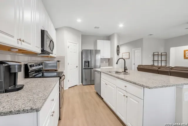 3200 Broad View Seguin, TX 78155